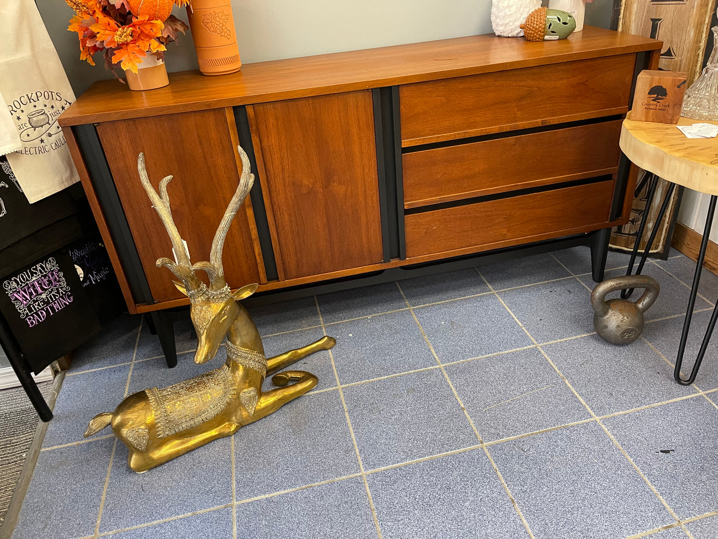 MCM Buffet and Hutch