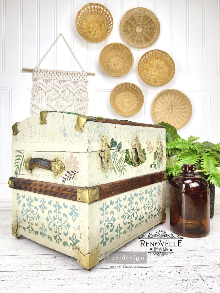 Modern Damask Stencil Roll