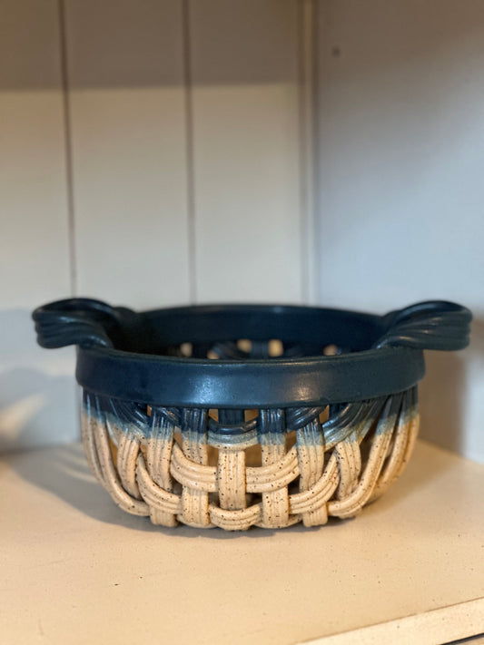 RH River Hill Pottery Woven Pottery Cottage Style Basket Blue Tan