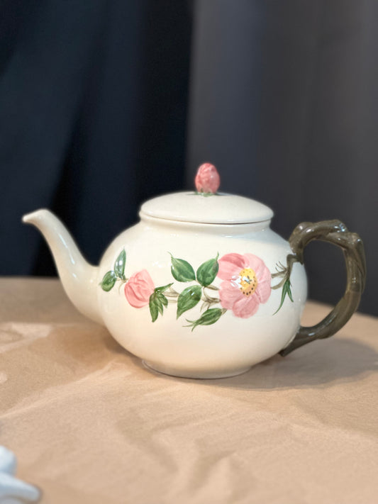 Tea pot