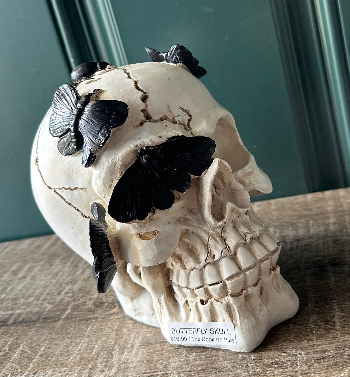 BUTTERFLY SKULL
