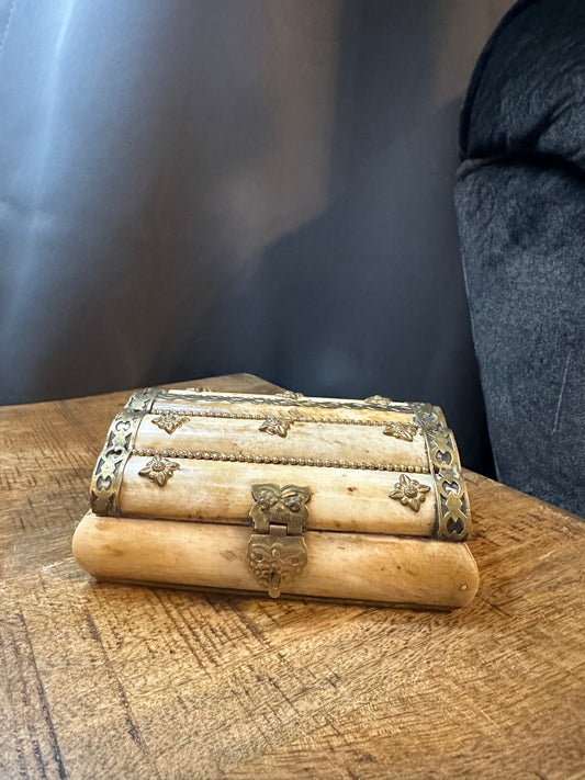 Vtg Camel-bone Jewelry/trinket