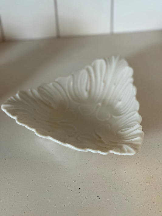 Lenox Vtg Triangle