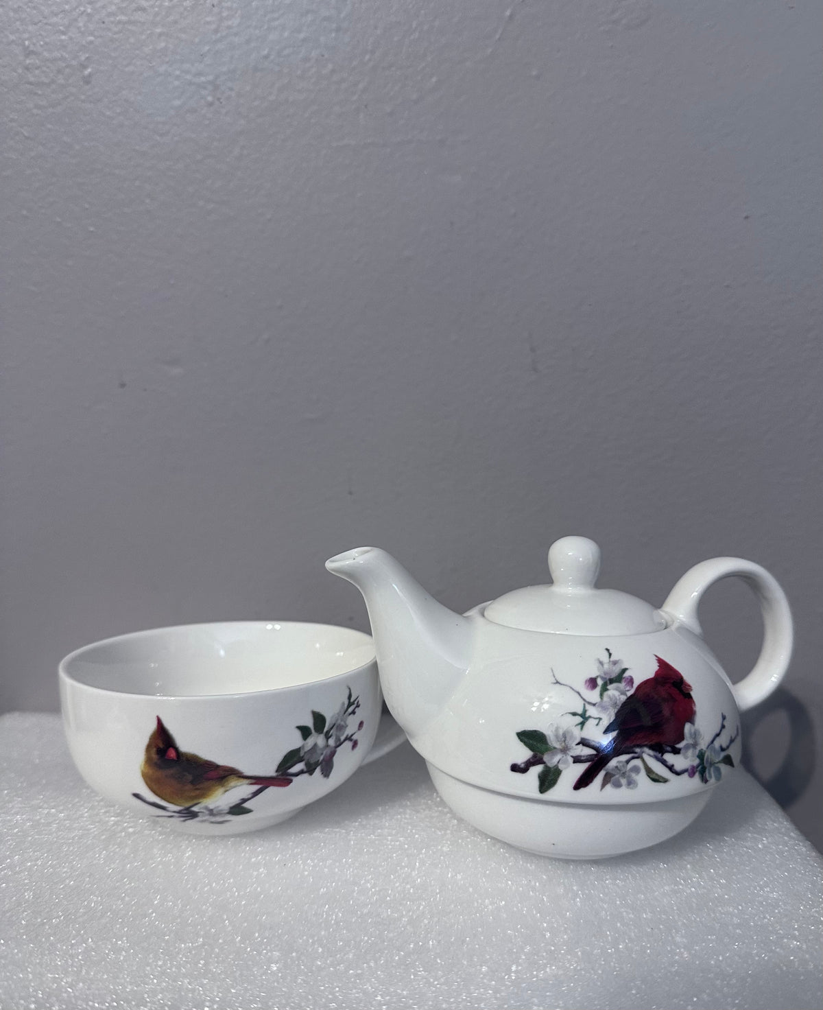 Cardinal Porcelain Tea for 1
