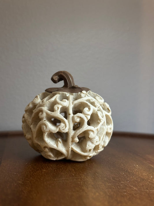 Pumpkin w/ scroll designs mini