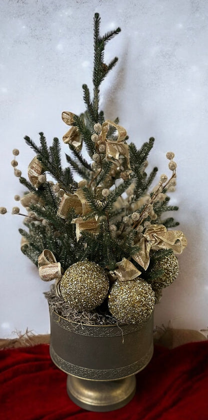 Holiday centerpiece