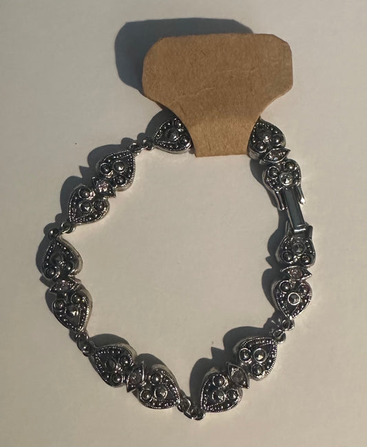 Avon Elegant Era Bracelet