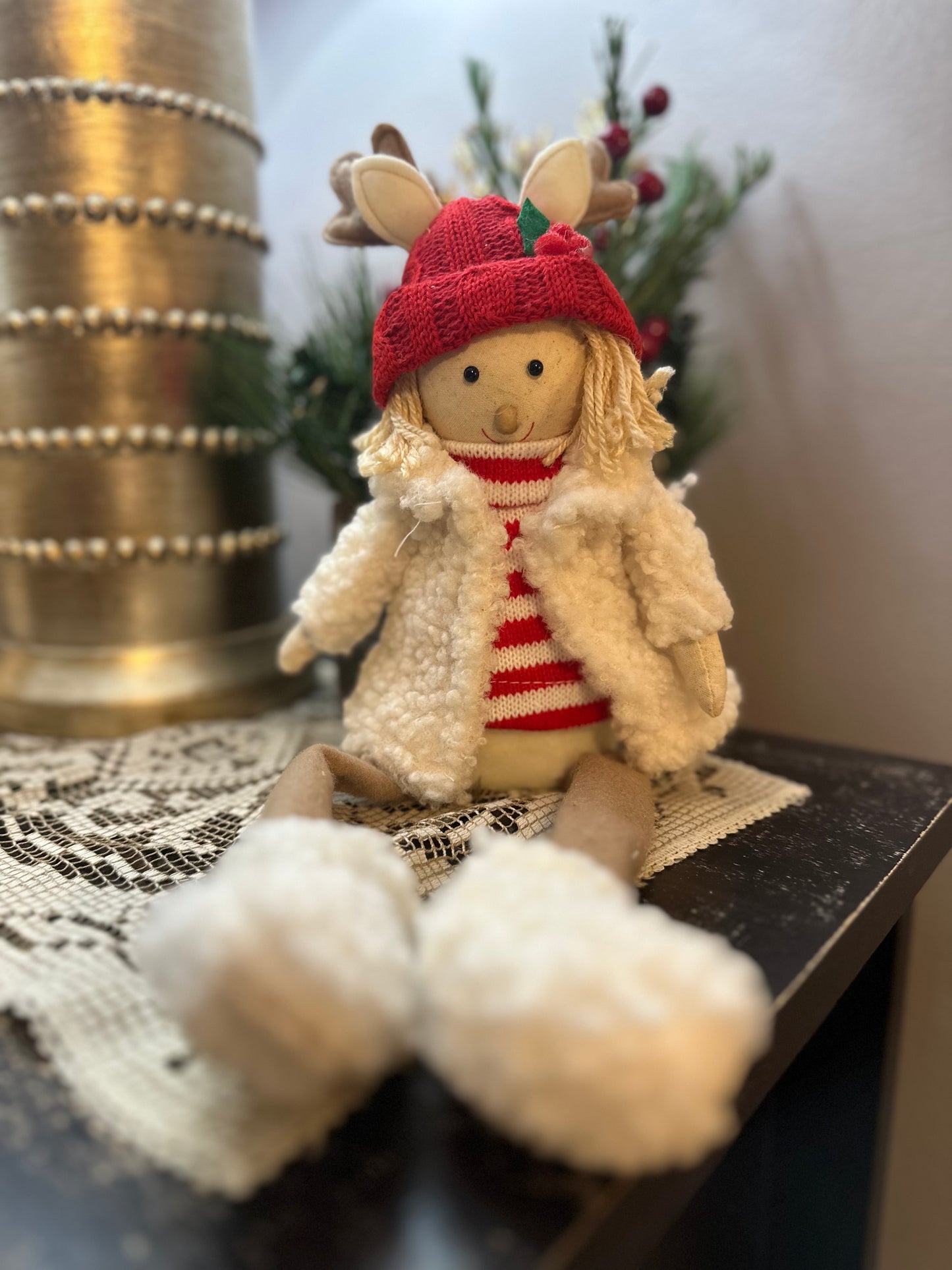 Holiday Girl Shelf Sitter