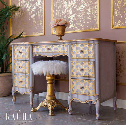 https://cdn.shopify.com/s/files/1/0536/2640/5056/files/GoldenLacework5.jpg?v=1741186092