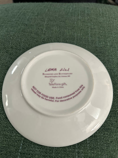Hand-Painted Porcelain
Teacup and Saucer