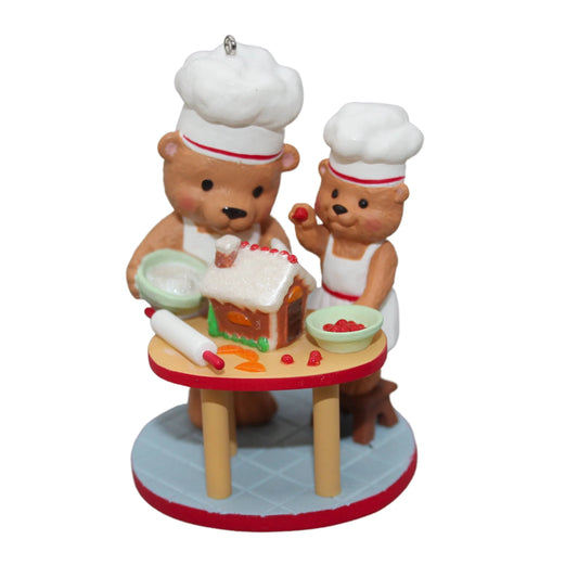 Hallmark Keepsake 2013 Busy Bakers