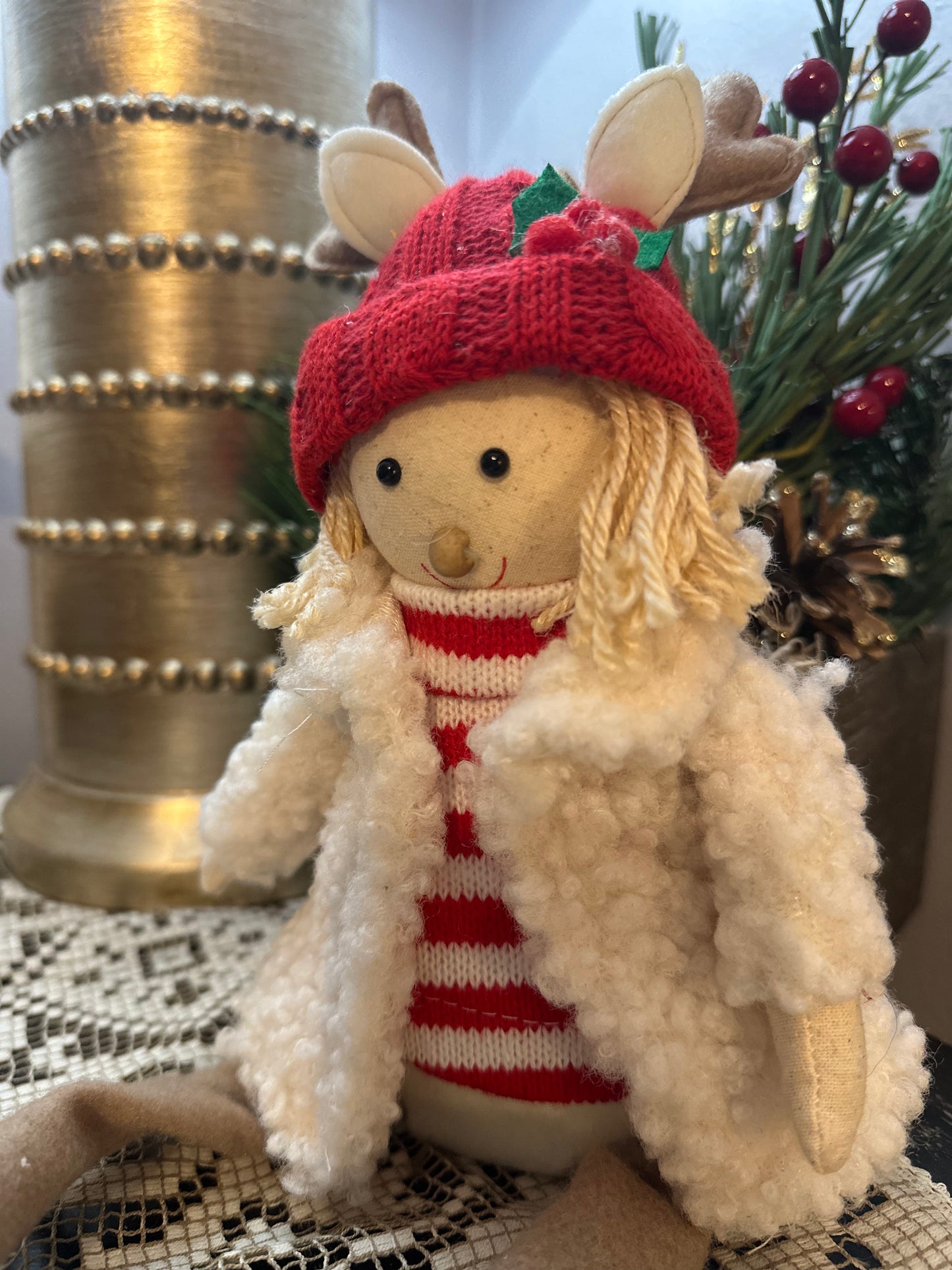 Holiday Girl Shelf Sitter