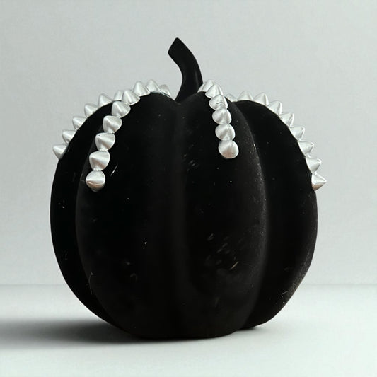 Velvet & Pearls