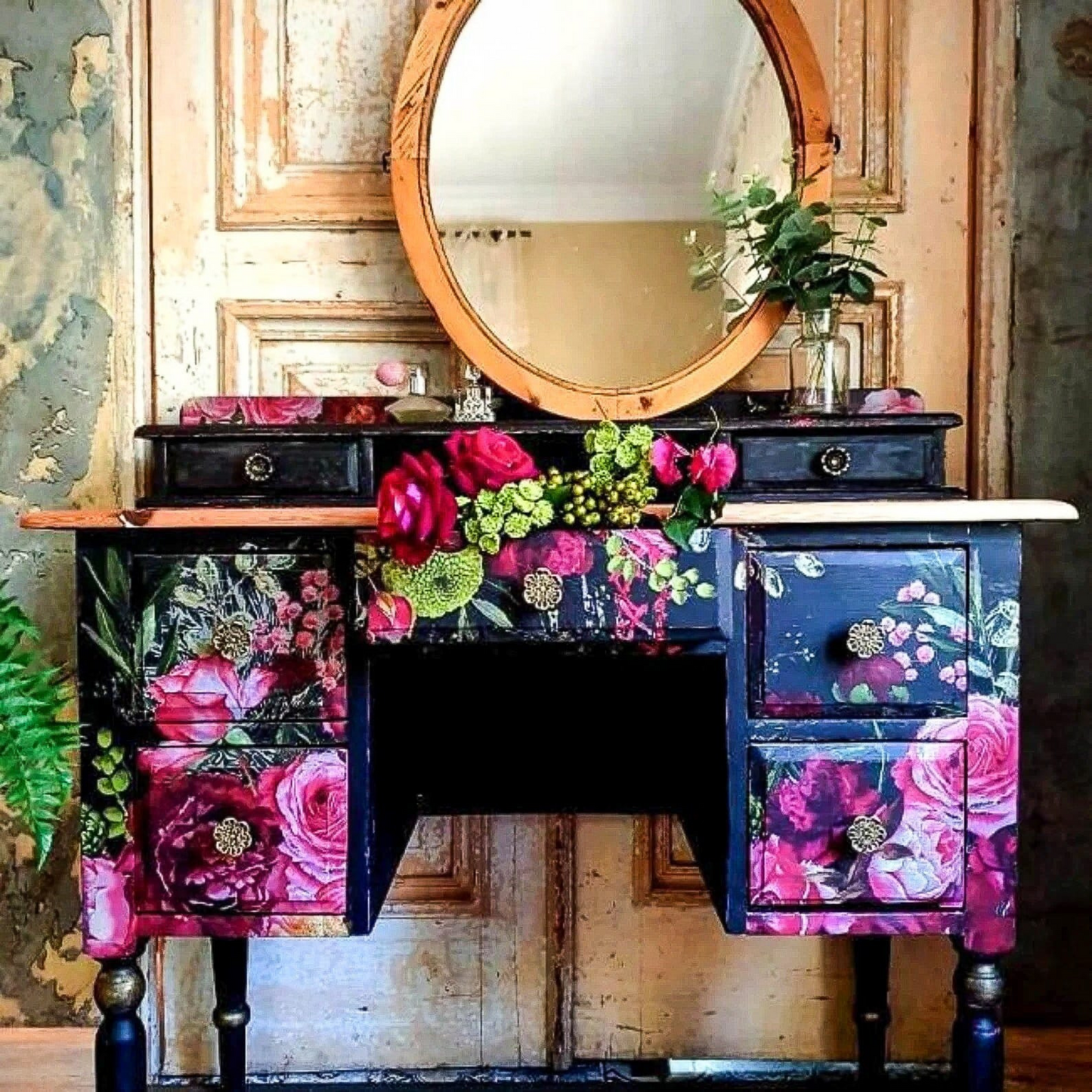 https://cdn.shopify.com/s/files/1/0536/2640/5056/files/LushFloral.png?v=1727972799