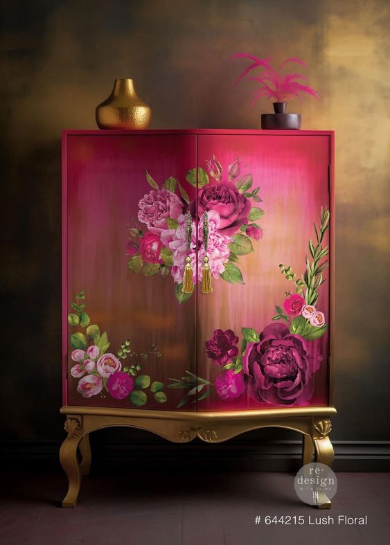 https://cdn.shopify.com/s/files/1/0536/2640/5056/files/LushFloral5.jpg?v=1727972797