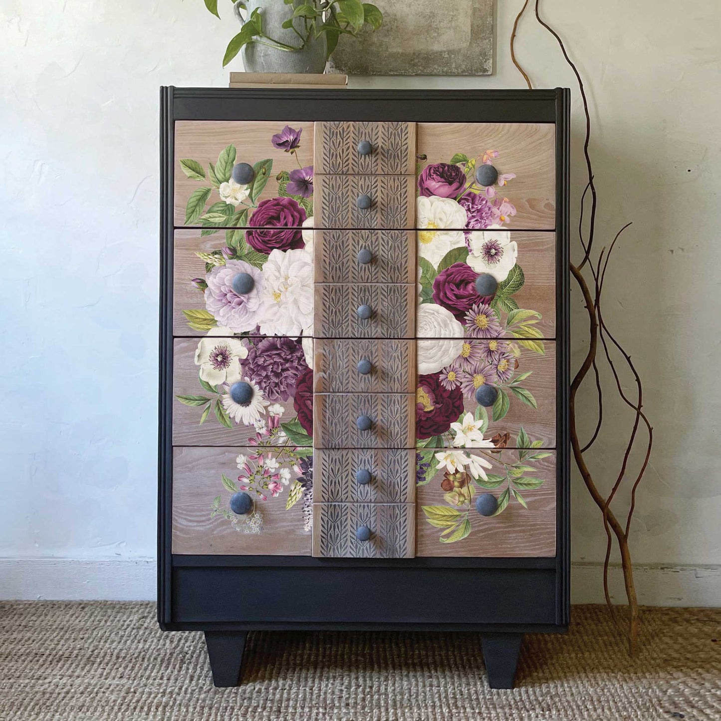 https://cdn.shopify.com/s/files/1/0536/2640/5056/products/Meetmeinthegarden2.jpg?v=1680291680