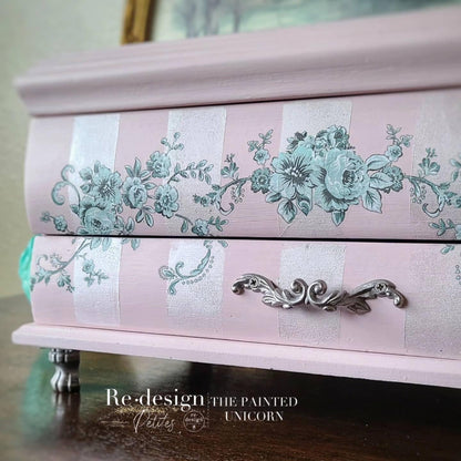 https://cdn.shopify.com/s/files/1/0536/2640/5056/files/MintyRoses3.jpg?v=1744297045