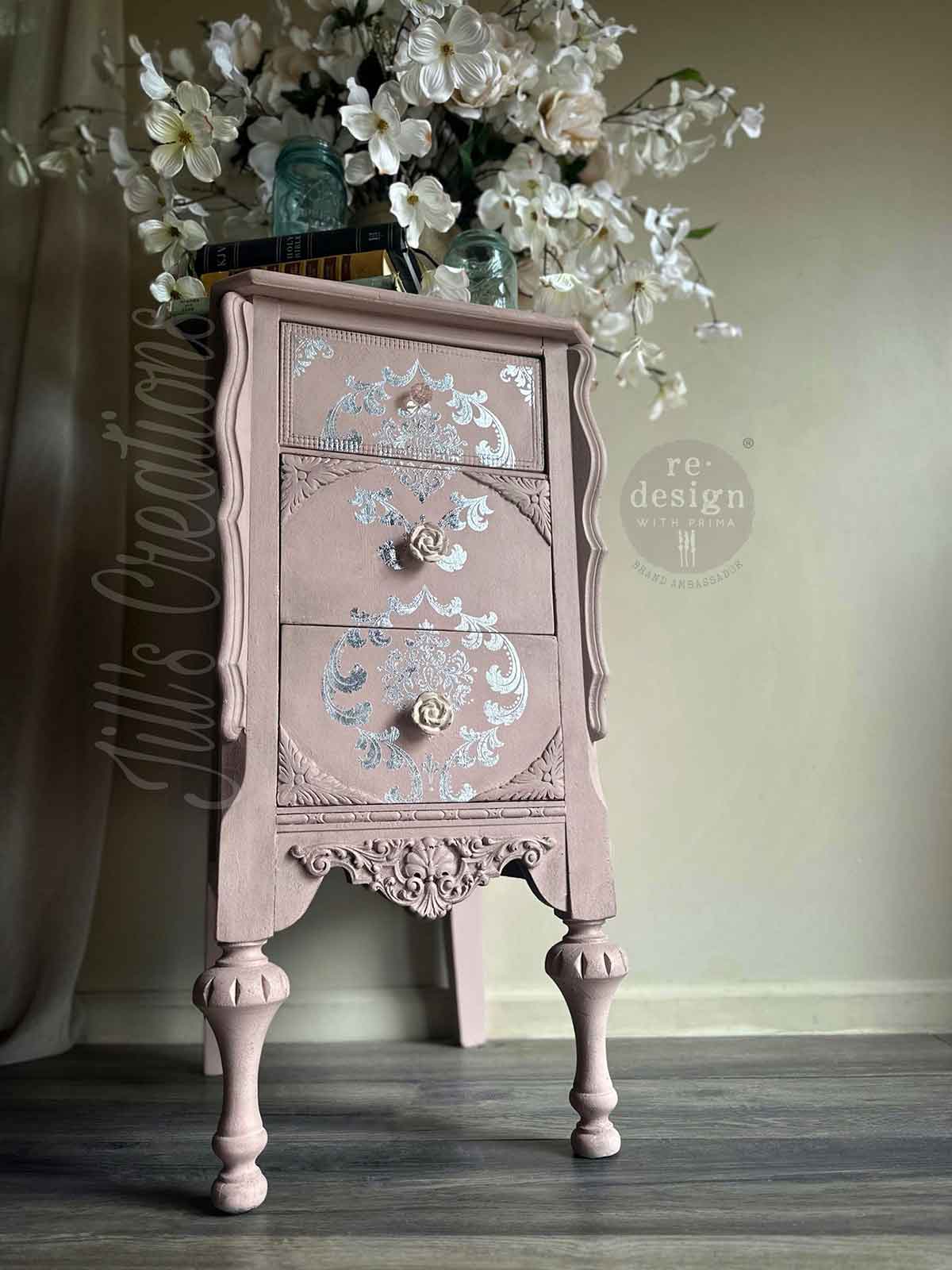 https://cdn.shopify.com/s/files/1/0536/2640/5056/files/SilverHouseDamask1.jpg?v=1727187506