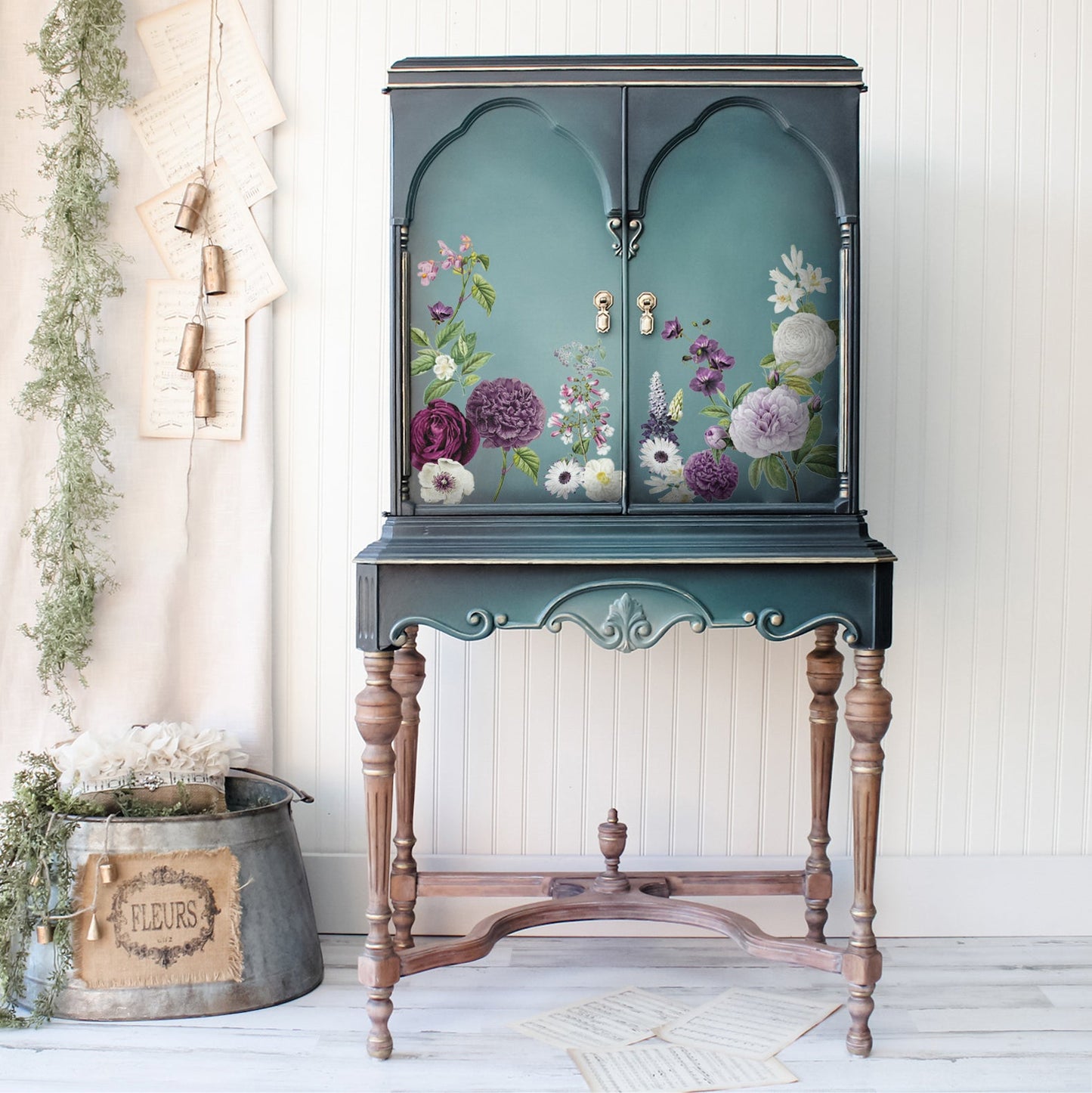 https://cdn.shopify.com/s/files/1/0536/2640/5056/products/majestic_blooms.jpg?v=1680573841
